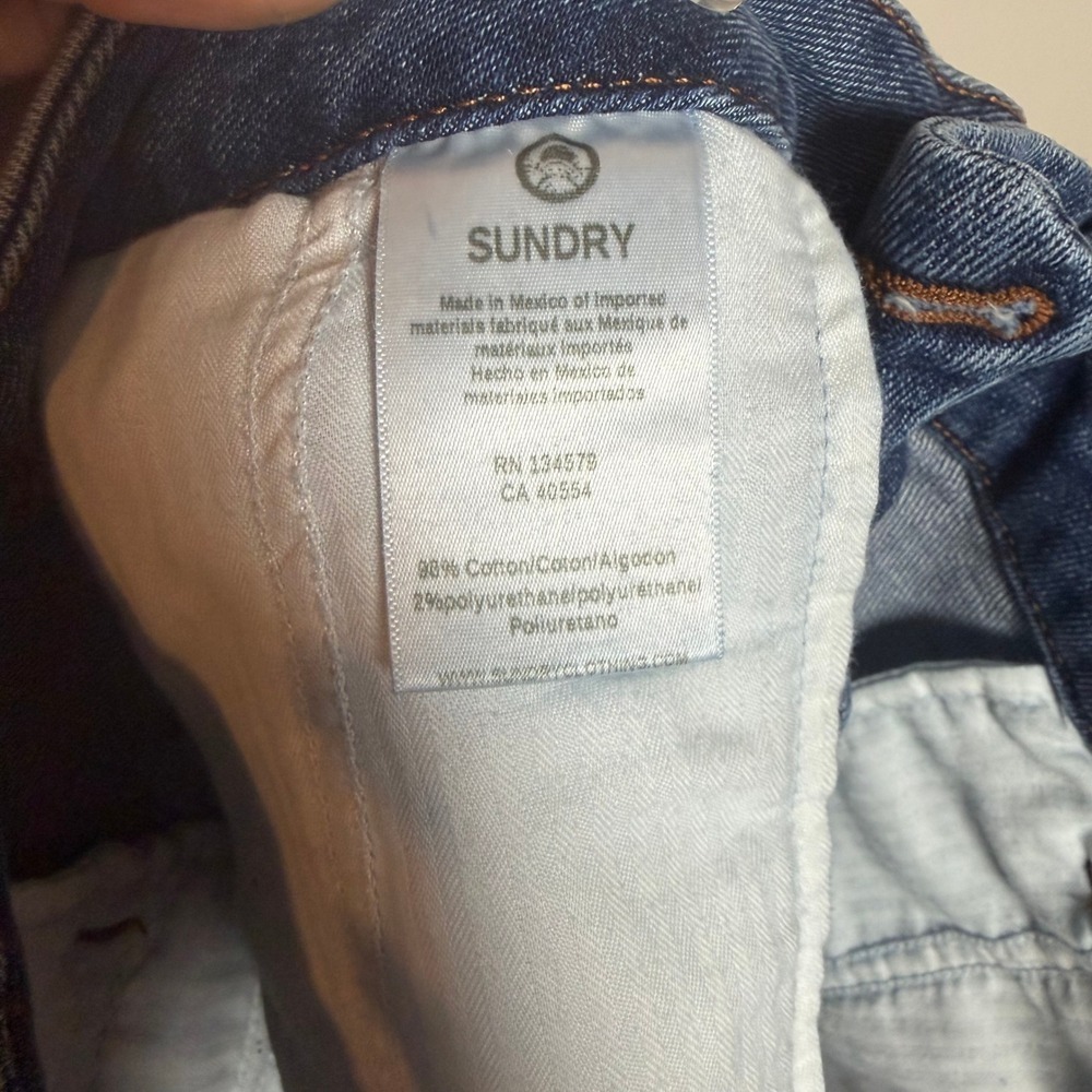 SUNDRY Women's Blue Denim Jeans Size 27 Frayed Hem Distressed Straight Leg - Picture 8 of 11